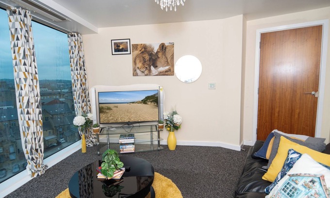 Bradford Apartment | City Centre Location-Family Friendly-Free Parking