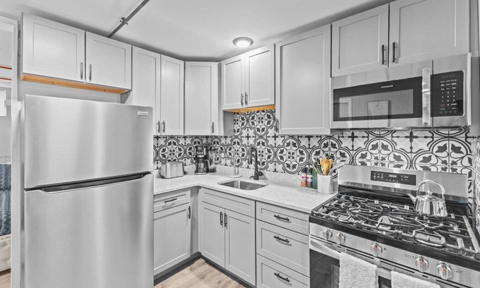 Winooski Apartment | City Chic 1BR Escape - Winooski