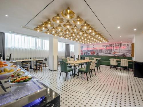 Lingshan County Hotel | City Comfort Premier Hotel Qinzhou Lingshan Traditional Chinese Medicine Hospital Gymnasium
