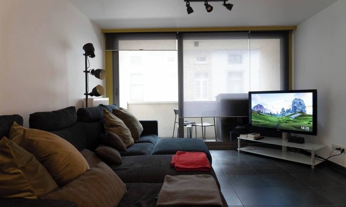 Aalst Apartment | City Escape Free Parking Central Aalst