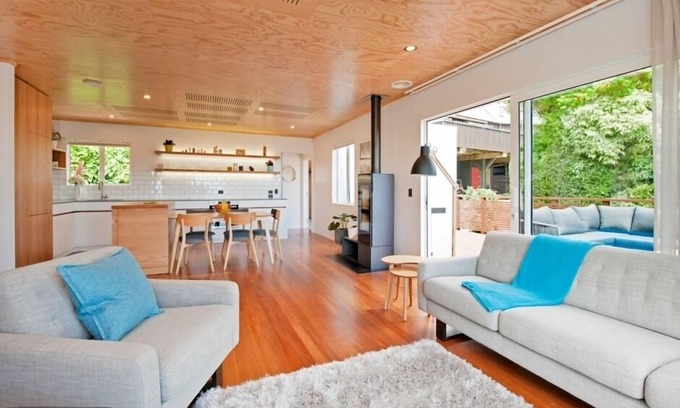 Nelson House | City Escape - Nelson City Holiday Home