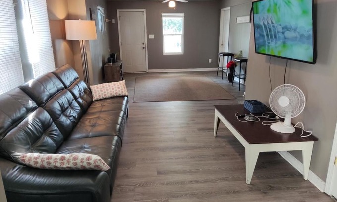 Indianapolis House | City Lights Hideaway- Near Downtown Indianapolis
