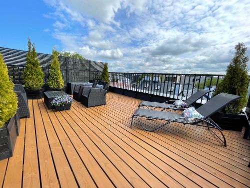 Kadriorg Apartment | City Terrace Apartment Avangard - Large private roof terrace