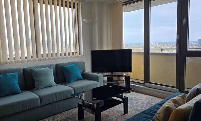 Shadwell Apartment | City View apartment, free car parking