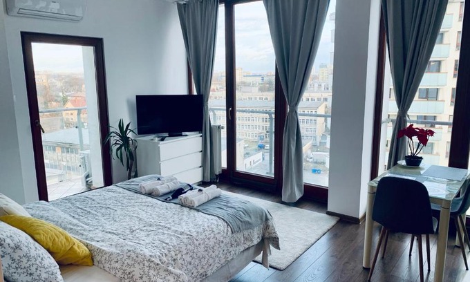 Bronowice Apartment | City view Wellness Apartment swim&steam&relax