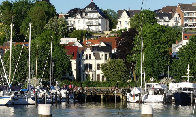 Flensburg Apartment | City villa with harbor panorama