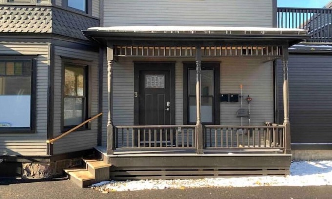 Old North End Apartment | Cityscape Sanctuary: parking+laundry