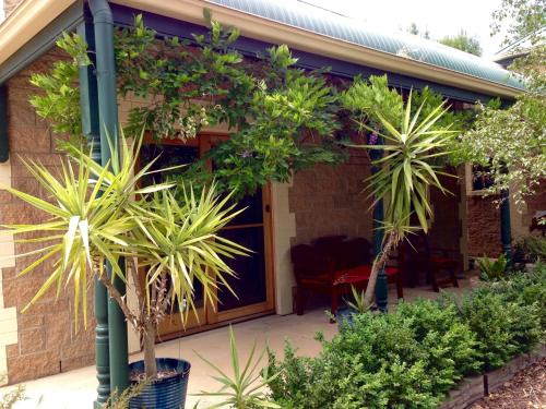 Clare Bed & Breakfast | Clarevale Cottage B&B