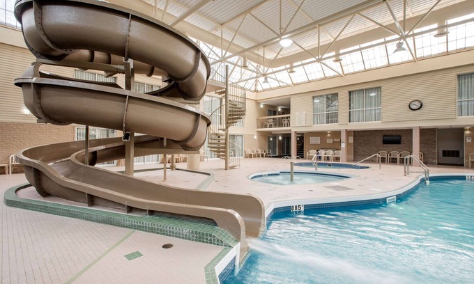 Brandon Hotel | Clarion Hotel & Suites