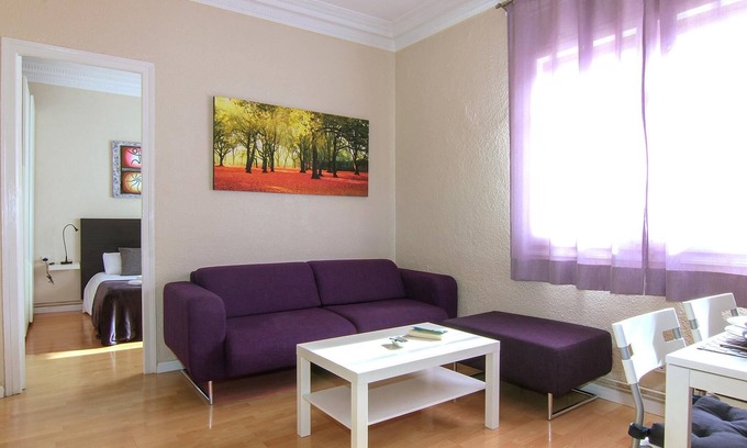 Navas Apartment | CLASSBEDROOM BARCELONA SAGRERA APARTMENT