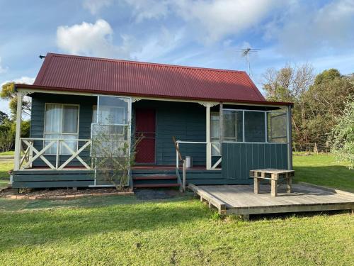Langwarrin South House | Classic Cabin