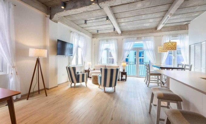 Pietermaai District Apartment | Classic Elegance: 2BR Townhome in City Centre
