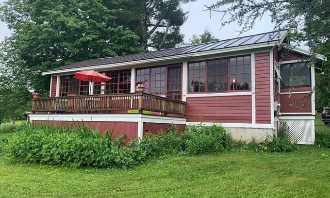 Belmont Cabin | Classic Green Mountain Cabin