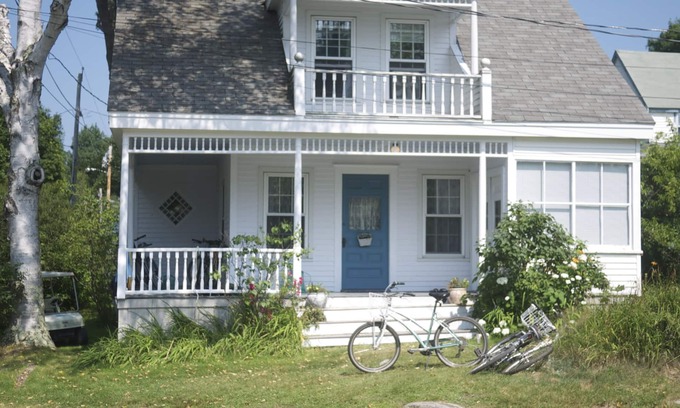 Peaks Island Cottage | Classic Island Cottage