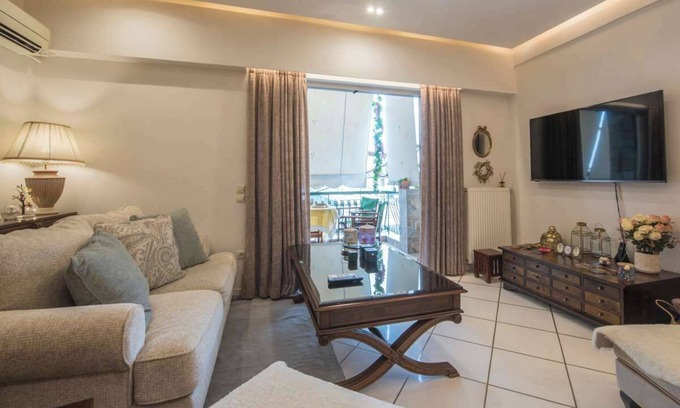 Irakleio Apartment | Classy Spacious Apartment in Irakleio, Athens