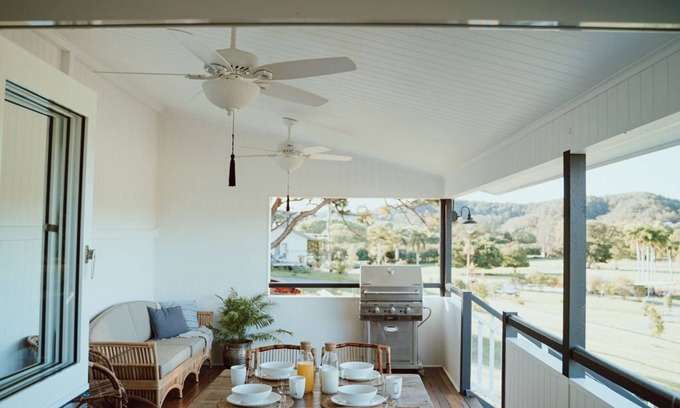 Tallebudgera Other | Clayfield House on acreage 10 minutes from beaches