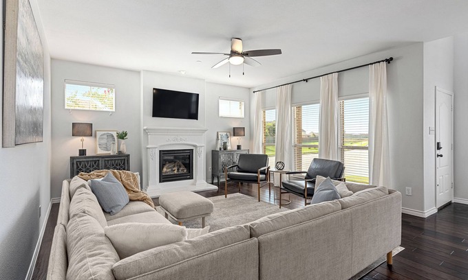 Northwest Carrollton House | Clean and Bright Home in an Excellent Location