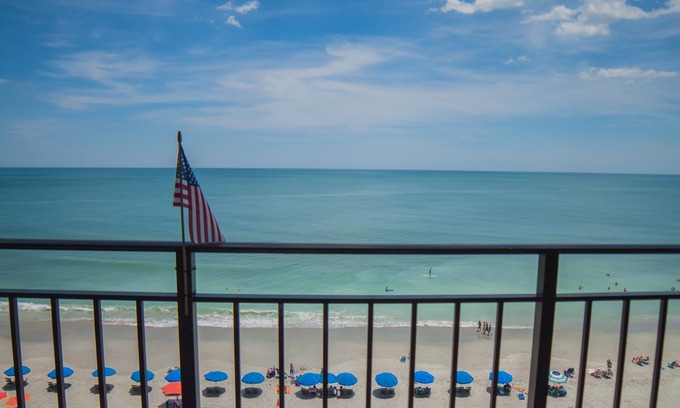 Garden City Condo | CLEAN & Coastal-Chic! Renovated Oceanfront Retreat w/Balcony & Pools