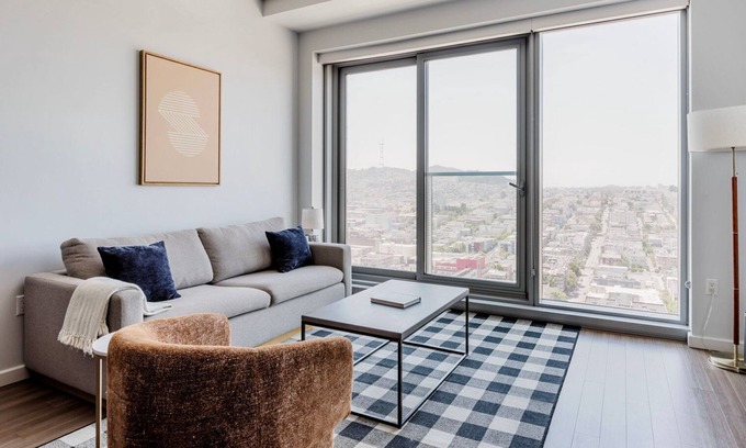Civic Center Apartment | Clean Hayes Valley 1BR w/Gym, Rooftop, Pool & Sports