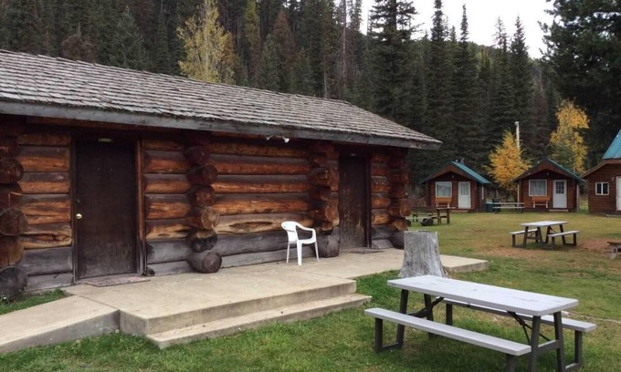 West Glacier Cabin | Clear Sky Resorts Deluxe 2 Bedroom Cabin
