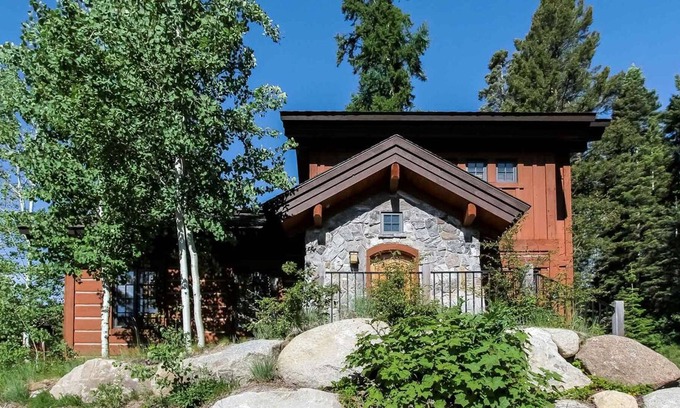 Tamarack Resort Cottage | Clearwater Cottage 87 at Tamarack Resort by Casago Mccall - Donerightmanagement