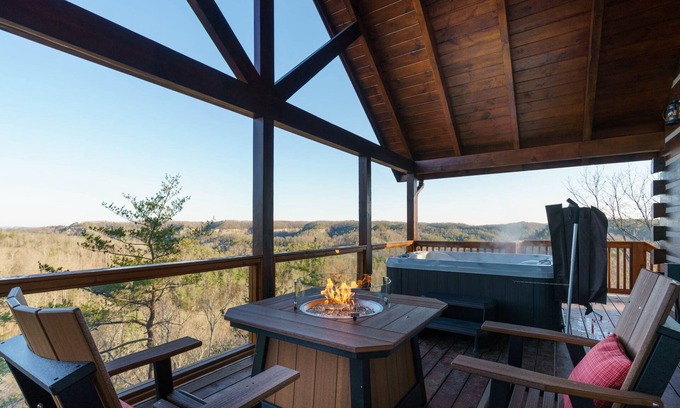 Pine Ridge Cabin | Cliffside Romantic Retreat LOVE