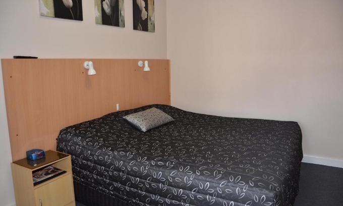 Albury Hotel | Clifton Motel