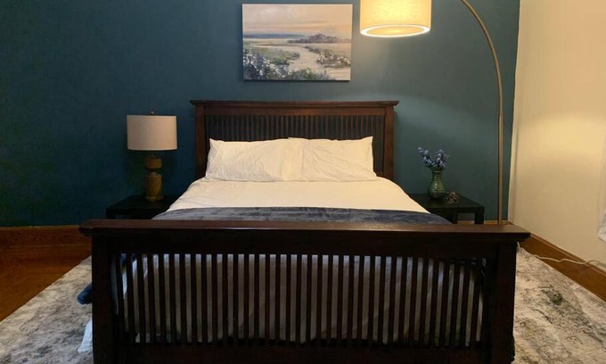 Clifton Heights House | Clifton Scenic Lodge: Prvt Hot Tub, Patio, Parking