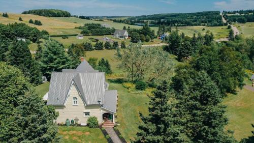 Clinton Bed & Breakfast | Clinton Pond Bed and Breakfast