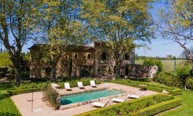 L'Isle-sur-la-Sorgue Villa | Clos de la Sorgue