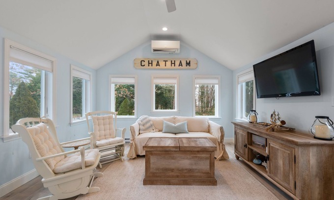 West Chatham Cottage | Close to Beach Renovated Dog Friendly Cape Cottage