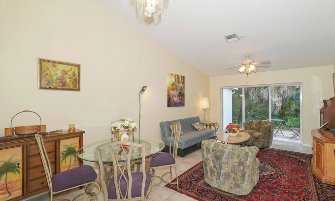 Park East Villa | Close to Beaches, Downtown, everything Sarasota