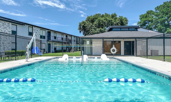 Lufkin Apartment | Close to everything 1-bedroom apartment w/AC & fitness room in charming Lufkin