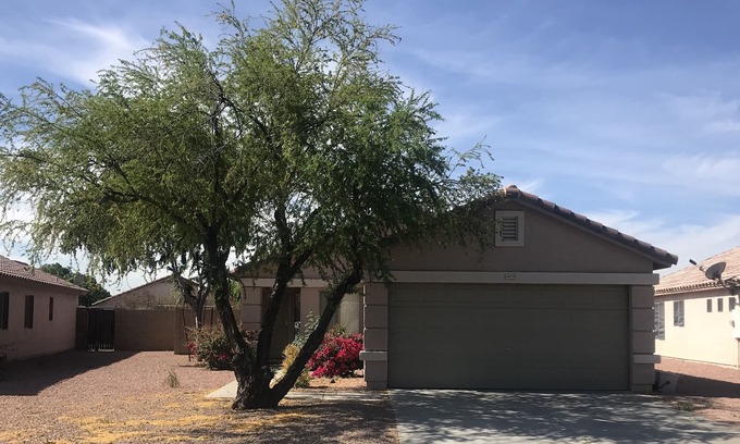 Ashton Ranch House | Close to everything! Even walk to spring training!