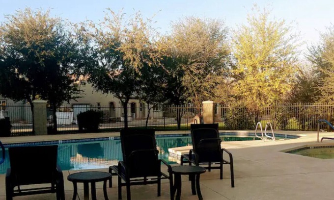 Goodyear House | Close to everything with comfortable accomodations STR License STR0000073