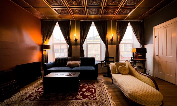 Downtown Apartment | Close to Local Opera House - On the main drag
