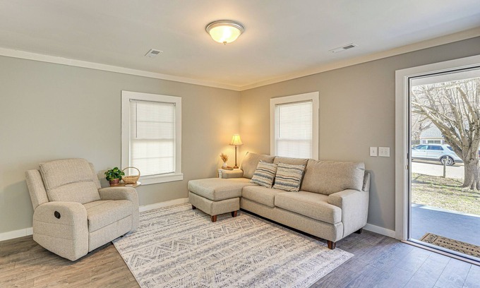 Roxboro House | Close to Shops, Eats & Hospital: Roxboro Retreat