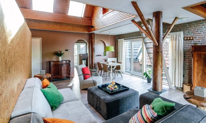 Municipality of Groningen House | Close to the city of Groningen, calm and privacy. Free parking