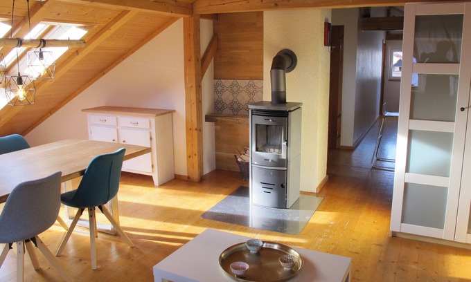Steinach Apartment | Close to the mountains!