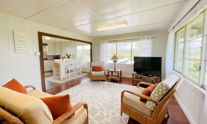 Kurtistown House | Close to the volcano vacation rental!