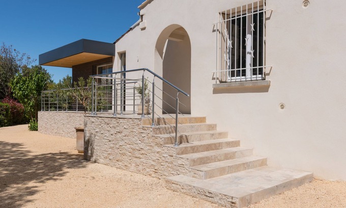 Saint-Maximin House | Close to Uz