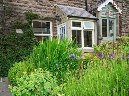 Birchover House | Cloudberry Cottage