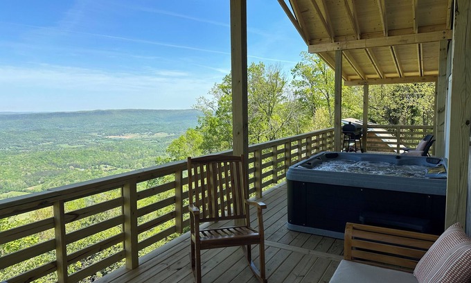 Lookout Mountain House | Cloudland Cottage-minutes away from world-class hiking, waterfalls, hanggliding