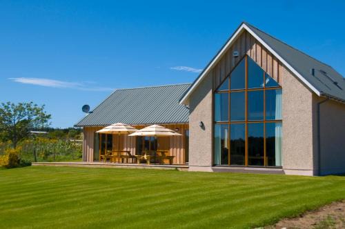 Inverurie House | Clovenstone Lodges