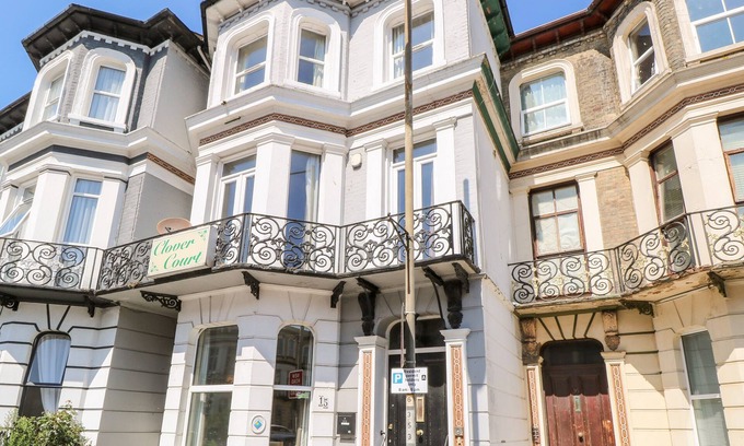 Great Yarmouth Cottage | Clover Court