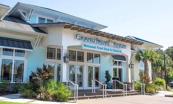 Surfside Beach Resort | Club Wyndham Grand Palms