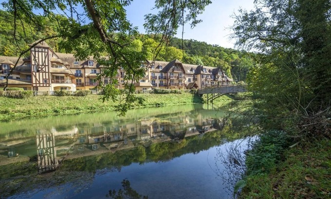 Connelles House | Club Wyndham Normandy