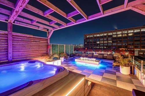 Pointe-Saint-Charles Hotel | CLUBHAUS Hotel