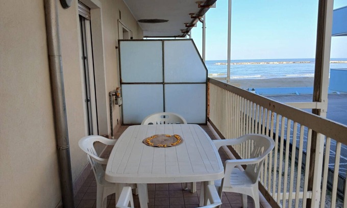 Valverde Apartment | CN010 - Cesenatico, large three-room apartment facing the sea with beach