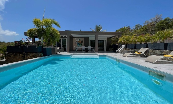 Les Terres Basses House | Come and enjoy this lovely home with private pool located in Terres Basses.